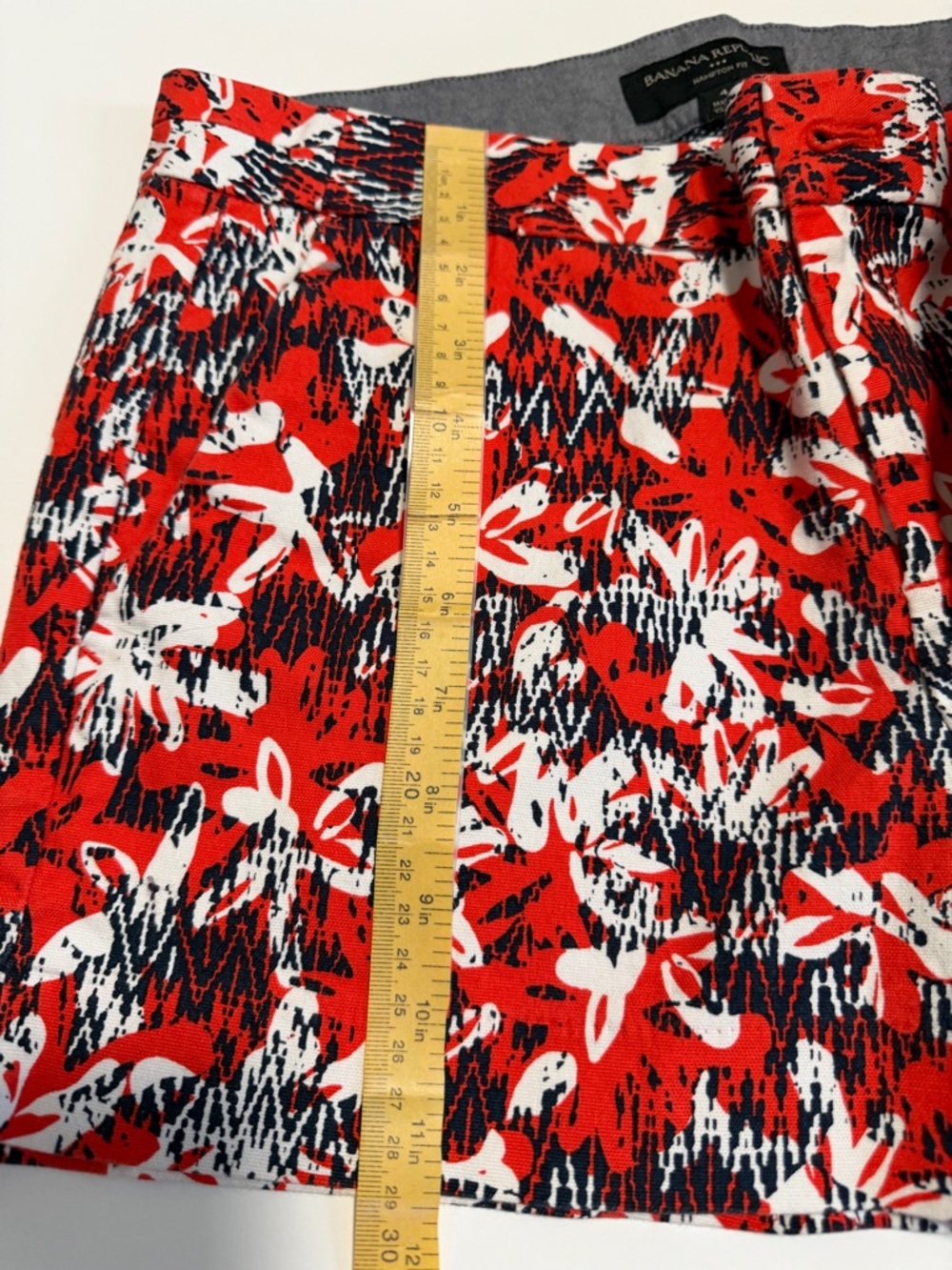 Banana Republic Red, White & Black Abstract Floral Mini Skirt